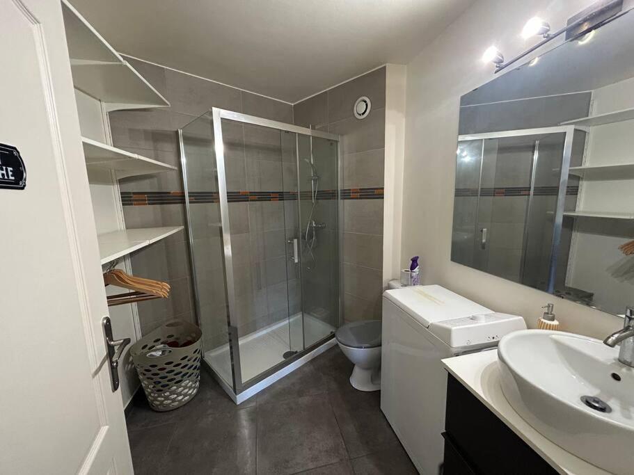 Appartement Superbe Port 2 - 800m De La Fréjus